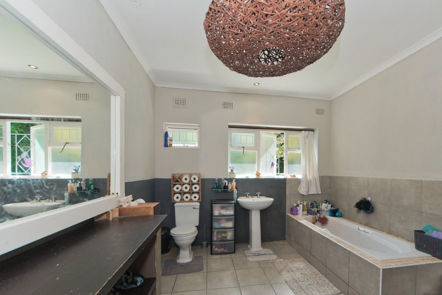 8 Bedroom Property for Sale in Hunters Home Western Cape